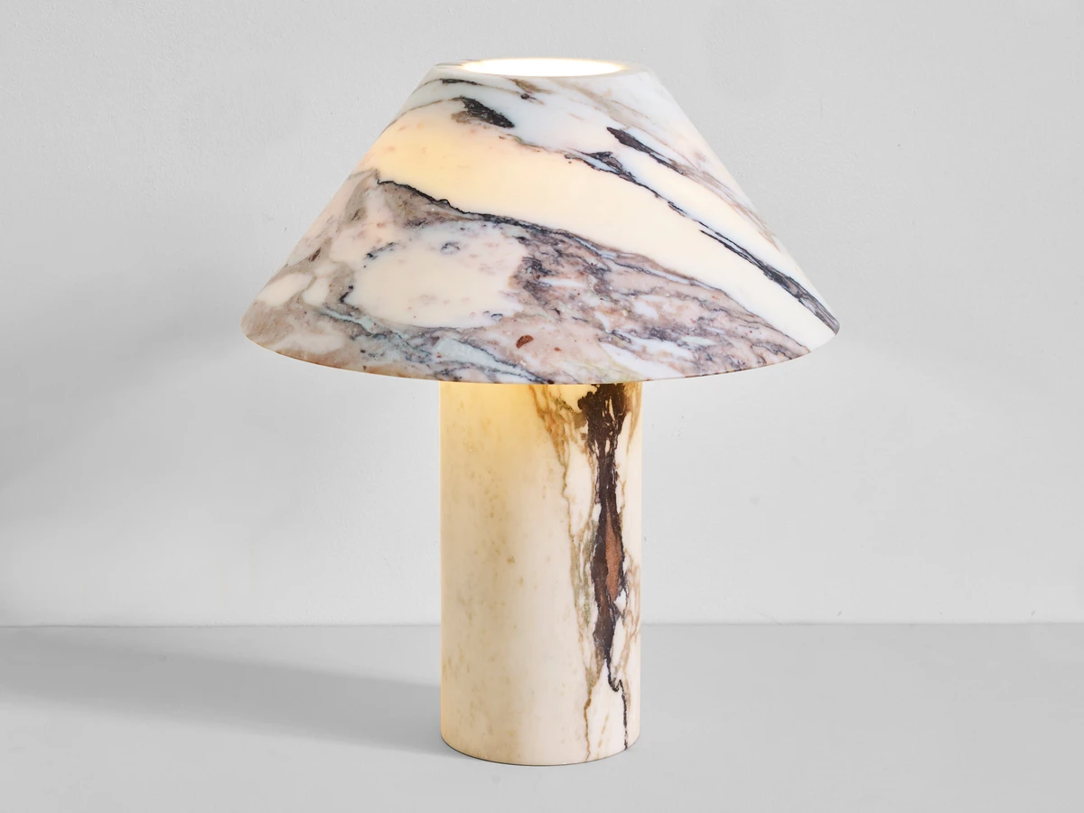 SHW_Pillar_Calacatta-Viola